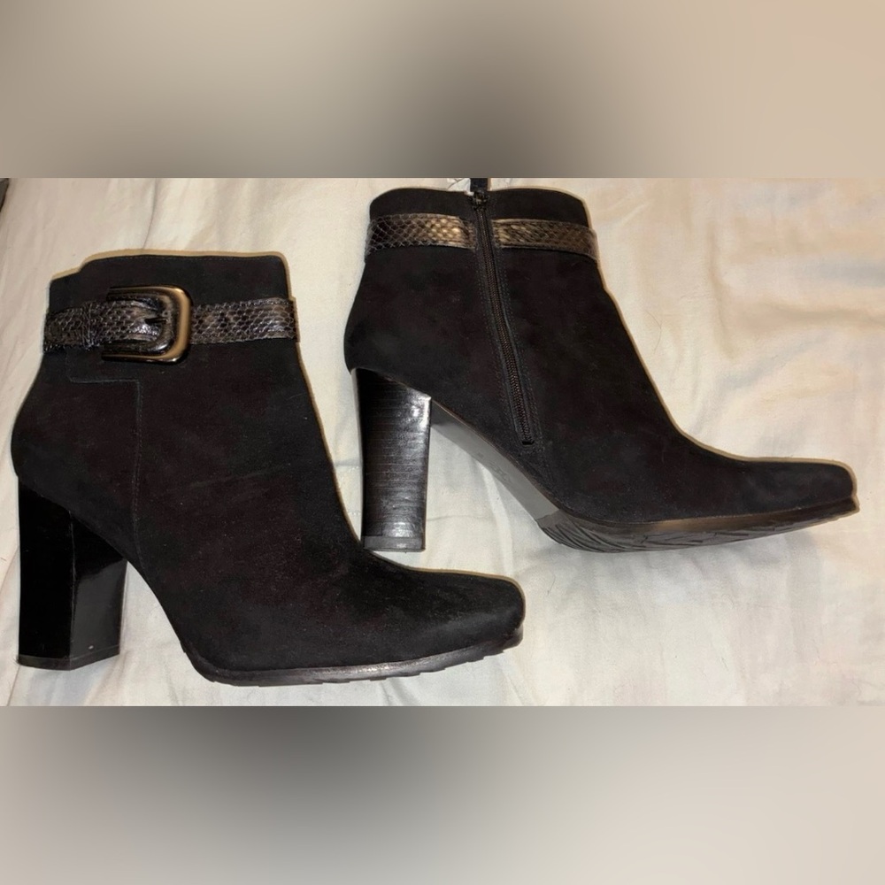 Via Spiga 8 Black Suede Leather Square Toe Ankle Booties Boots New US Size 10 - Picture 2 of 13